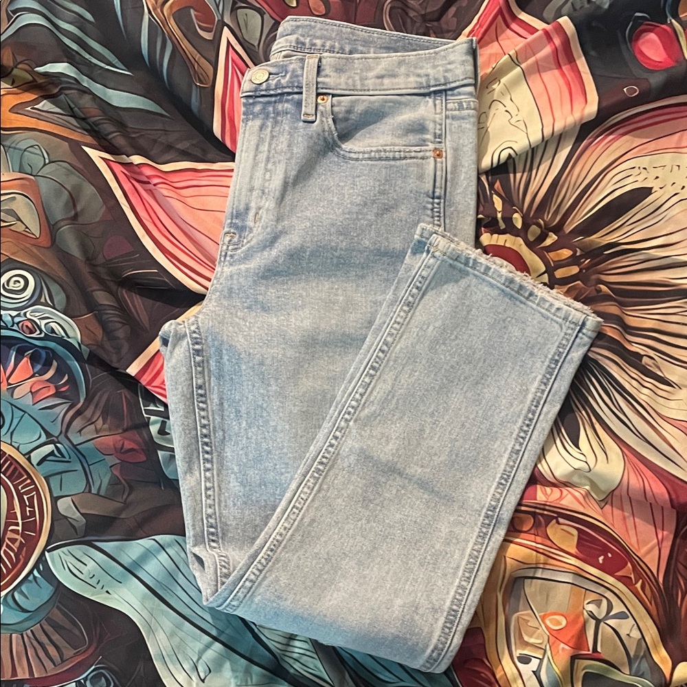 GAP vintage slim fit mid rise Women's Straight Leg Jeans in Light Blue